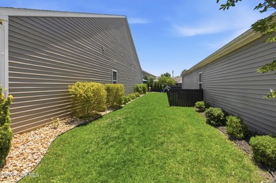 This beautifully maintained single-level home in the desirable - photo 28