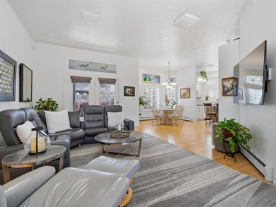 Tucked into one of the Redlands' most sought-after subdivisions - photo 9