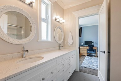 Highly sought-after Crescent Heights! This custom-built 2-storey - photo 30