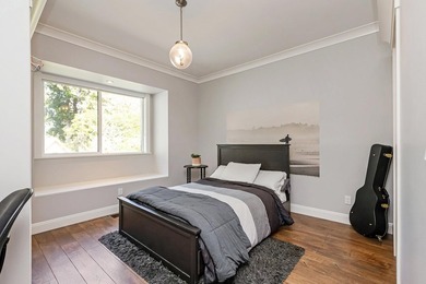 Highly sought-after Crescent Heights! This custom-built 2-storey - photo 31