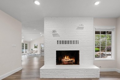 A home made for Santa Cruz living: open, relaxed, flexible, and - photo 16