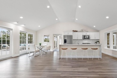 A home made for Santa Cruz living: open, relaxed, flexible, and - photo 19