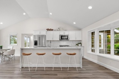 A home made for Santa Cruz living: open, relaxed, flexible, and - photo 20