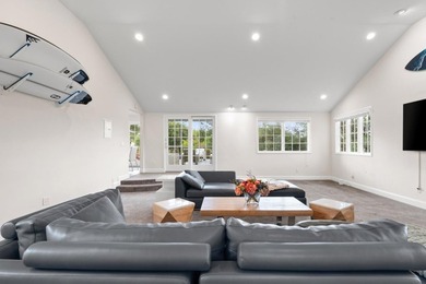 A home made for Santa Cruz living: open, relaxed, flexible, and - photo 36