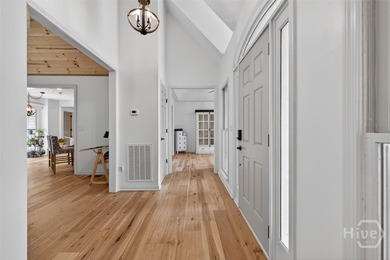 Move-in ready home with beautiful Lake Hartwell view and major - photo 6