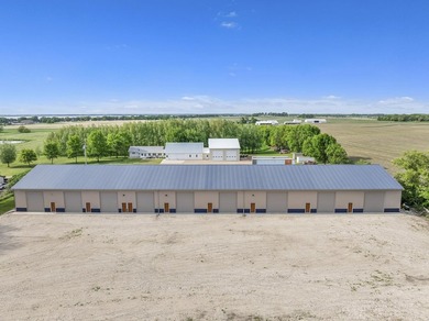 Great opportunity to own a spacious 1,680 sq. ft. storage - photo 3