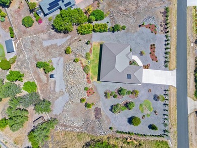 Perfection in Puu Lani Ranch! Immaculate 3 Bedroom, 2.5 Bath - photo 26