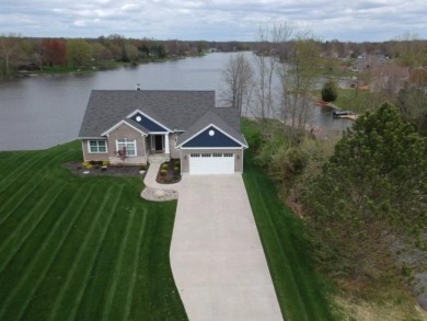 Amazing LARGE Lakefront Home SOLD - photo 10