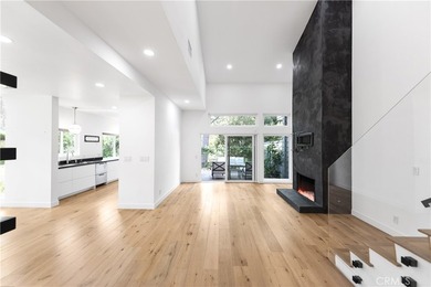 Welcome to this luxurious *Club View* townhouse nestled in an - photo 6