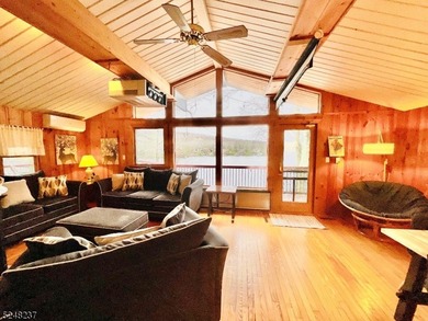 This exceptionally charming fully furnished lake-house is - photo 2