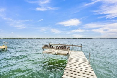 Summer Cottage... Beautiful lot with 56 feet of shoreline and an - photo 2
