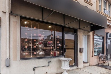 Don't miss this exceptional investment opportunity featuring a - photo 2