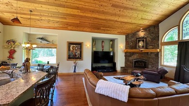 Exquisite Estate on 5 Acres with Golf Course Frontage - photo 7