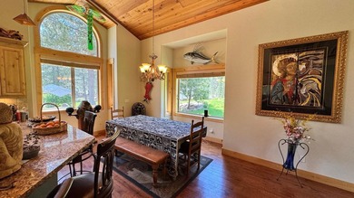 Exquisite Estate on 5 Acres with Golf Course Frontage - photo 8