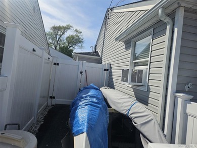 Come see this adorable, Bungalow in the heart of East Rockaway - photo 15