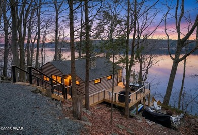 Lake Wallenpaupack Home For Sale in Lakeville Pennsylvania
