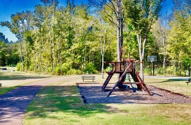 Tree shaded lot in the Highlands subdivision. This beautiful 2 - photo 4