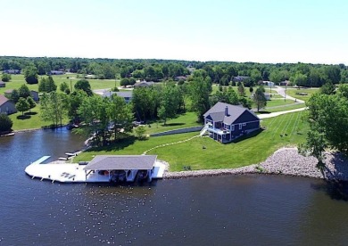 Lake Waynoka Home For Sale in Lake Waynoka Ohio