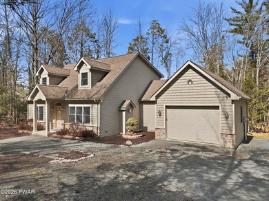 Lake Wallenpaupack Home For Sale in Greentown Pennsylvania