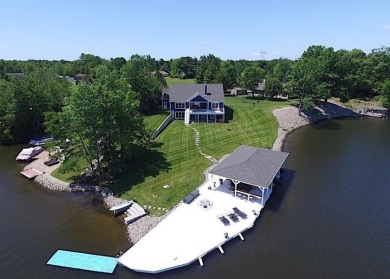 Amazing LARGE Lakefront Home SOLD - photo 3
