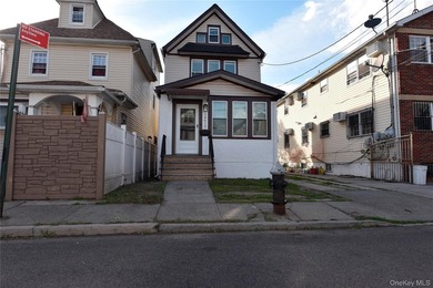 This colonial home has been extensively renovated and features a - photo 1