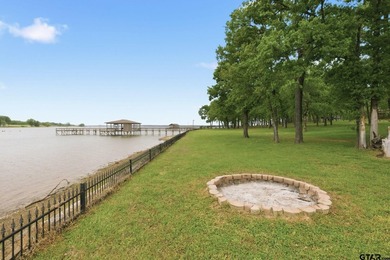 There are homes that impress, and then there are homes that - photo 11