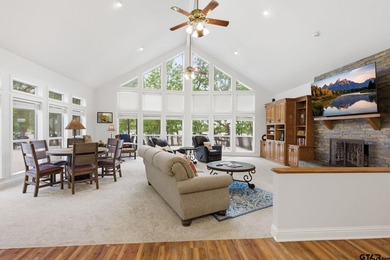 There are homes that impress, and then there are homes that - photo 18