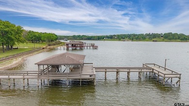 There are homes that impress, and then there are homes that - photo 22