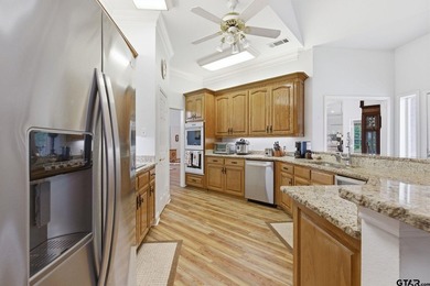There are homes that impress, and then there are homes that - photo 28