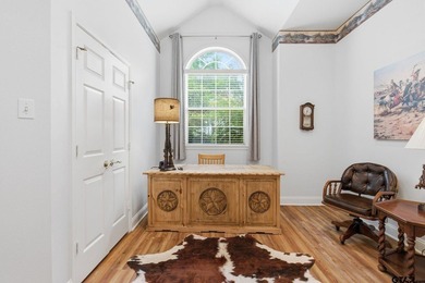 There are homes that impress, and then there are homes that - photo 31