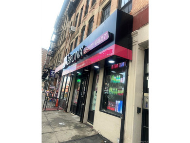 Turnkey Beauty Supply Store Opportunity. This income-producing - photo 2