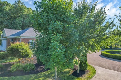 Stately Colonial Revival 25 acre estate featuring classic - photo 11