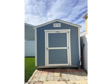 Seller is highly motivated! Perfectly positioned in the - photo 11