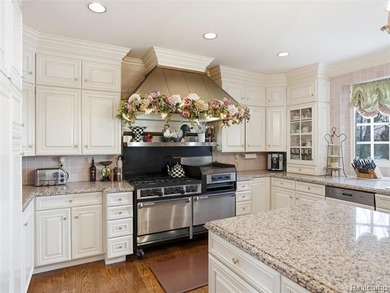 Introducing an exceptional opportunity to own this waterfront - photo 12