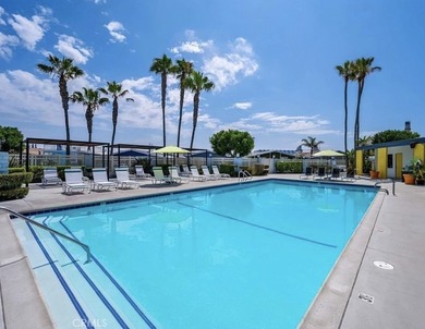 Seller is highly motivated! Perfectly positioned in the - photo 13