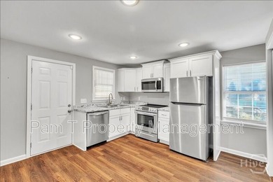 Completely Remodeled Duplex - 1024 W. 39th Street This - photo 4