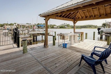 Living on the water with all the amenities and none of the work - photo 14