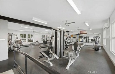 Seller is highly motivated! Perfectly positioned in the - photo 15