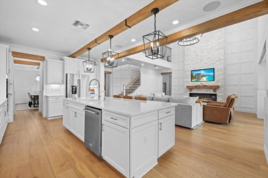 A masterclass in luxury living, this extensively customized - photo 17