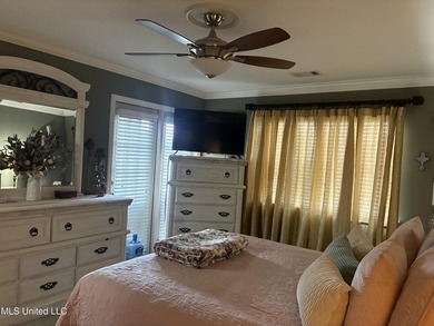 Living on the water with all the amenities and none of the work - photo 23