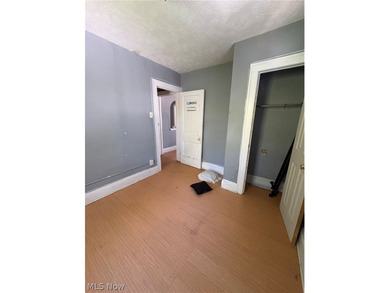 Attention investors - don't miss this value-add duplex on - photo 25