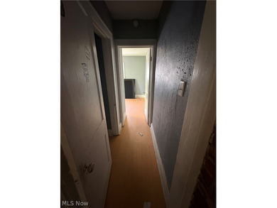 Attention investors - don't miss this value-add duplex on - photo 27