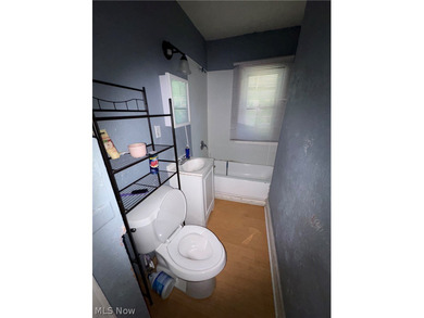 Attention investors - don't miss this value-add duplex on - photo 28
