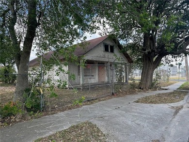 Looking for a prime investment opportunity within walking - photo 29
