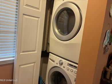 Living on the water with all the amenities and none of the work - photo 32