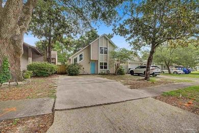 Welcome home to this beautifully remodeled 3-bedroom, 2-bath - photo 33