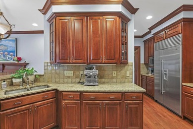 Stately Colonial Revival 25 acre estate featuring classic - photo 38
