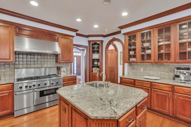 Stately Colonial Revival 25 acre estate featuring classic - photo 40