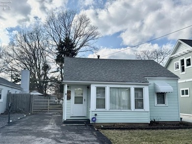 Lake Erie - Ottawa County Home For Sale in Marblehead Ohio