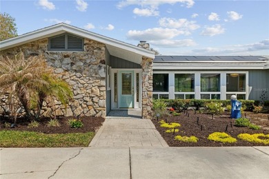 Welcome to this spacious and beautifully maintained 3-bedroom, 3 - photo 2